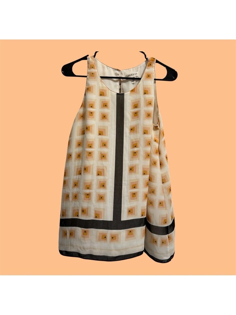 M.S.S.P. Cream Tan and Black Blouse with Subtle Geometric Design size M